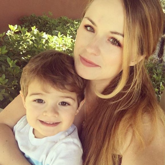 Meet your Posher, Sarah - Picture 1 of 1